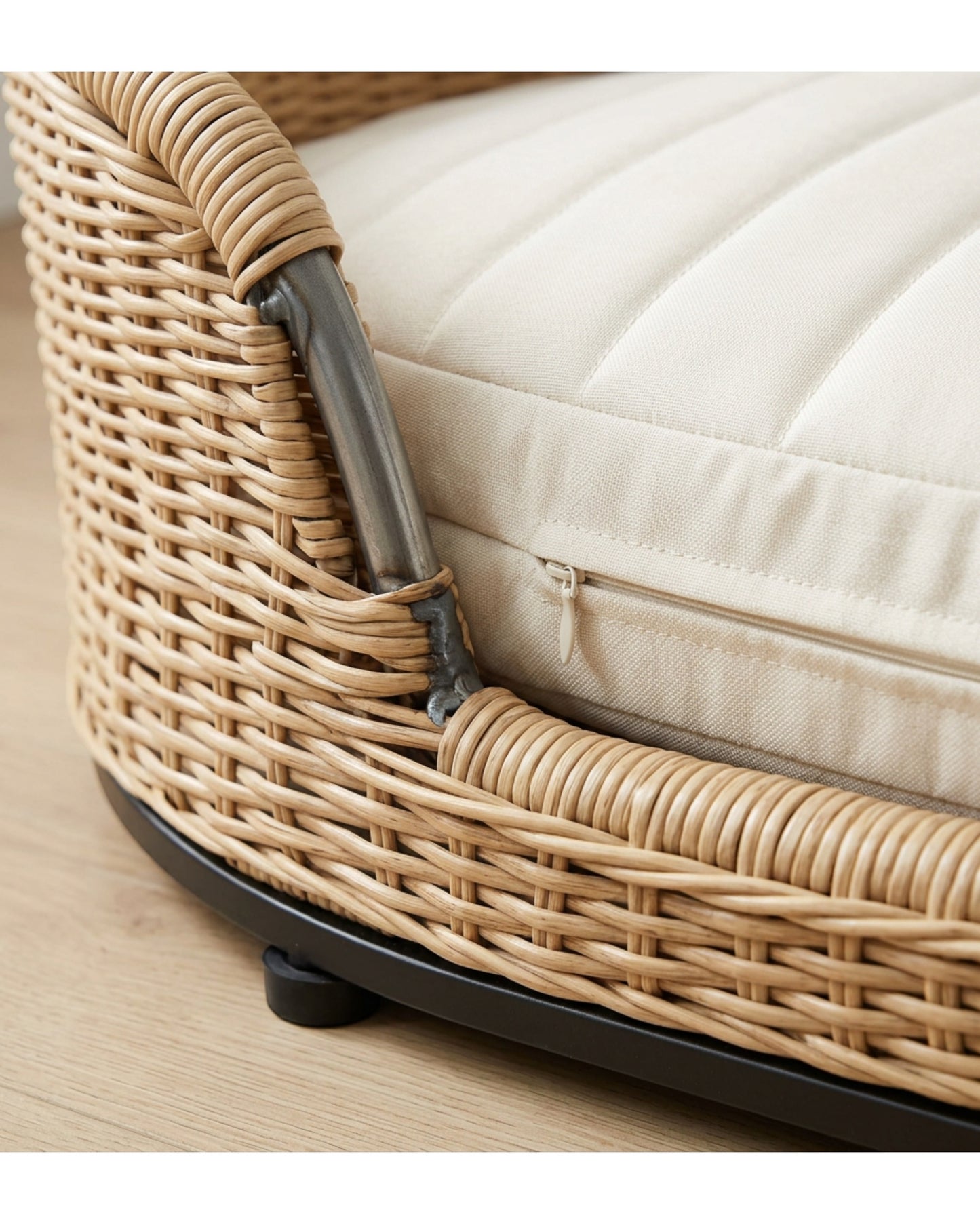 Savod Oval Woven-Frame Large Dog Bed 110 × 75 cm Natural Cream - Detail view